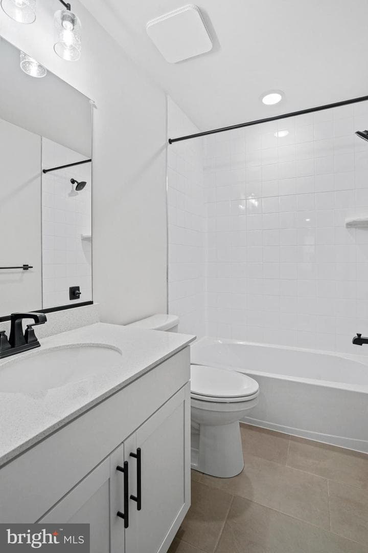 136 Catalpa Drive photo 31