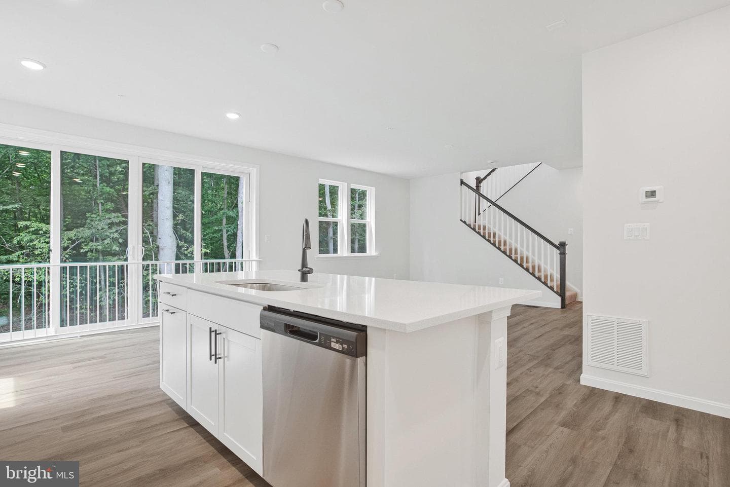 104 Catalpa Drive photo 10