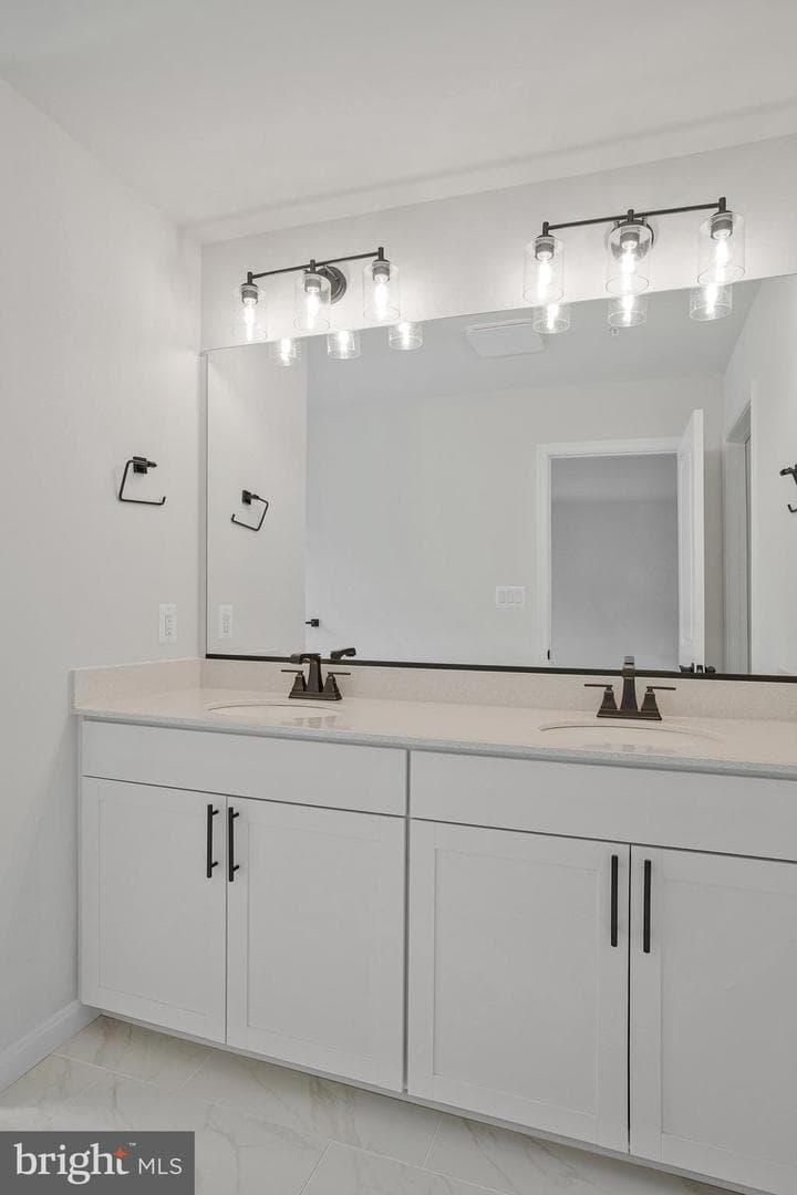 104 Catalpa Drive photo 23