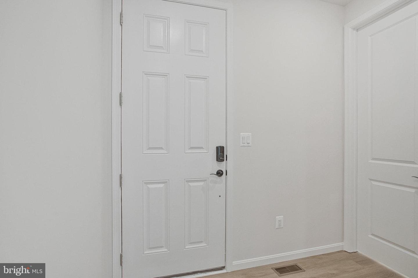 104 Catalpa Drive photo 7