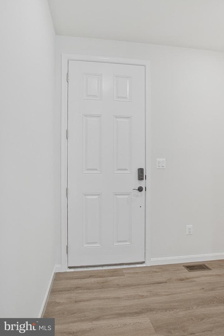 104 Catalpa Drive photo 8
