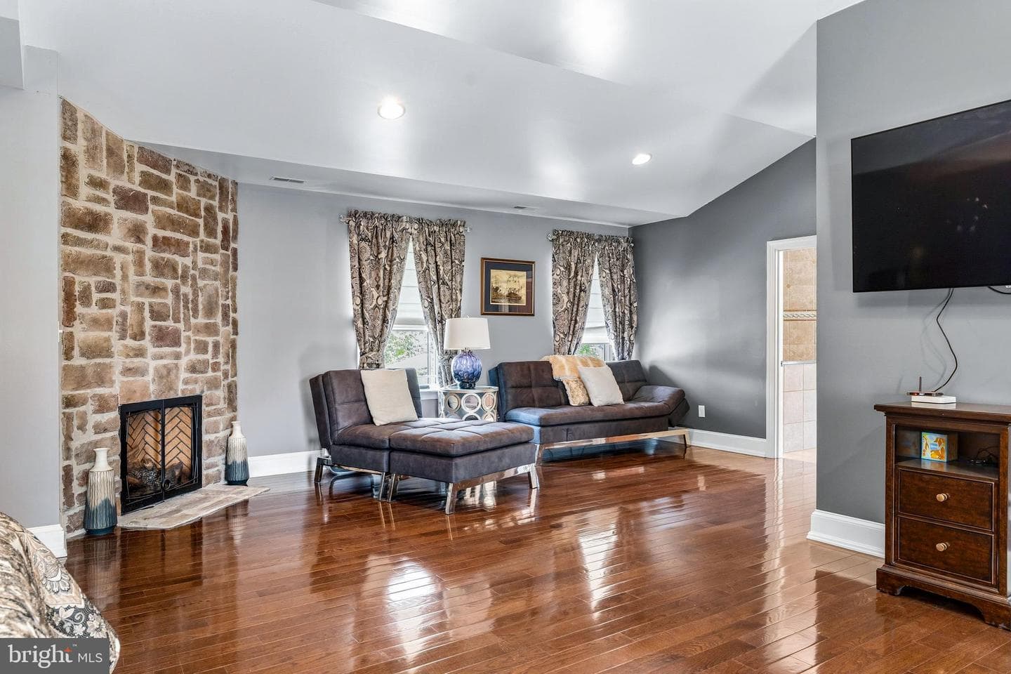 36 Appleton Road photo 28