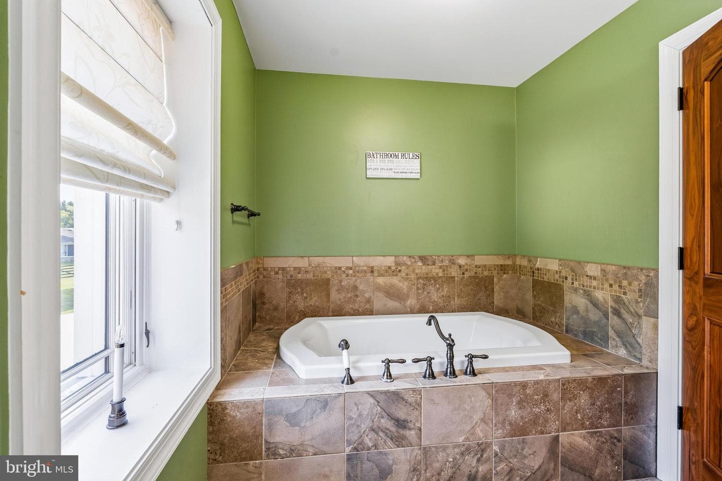 36 Appleton Road photo 35