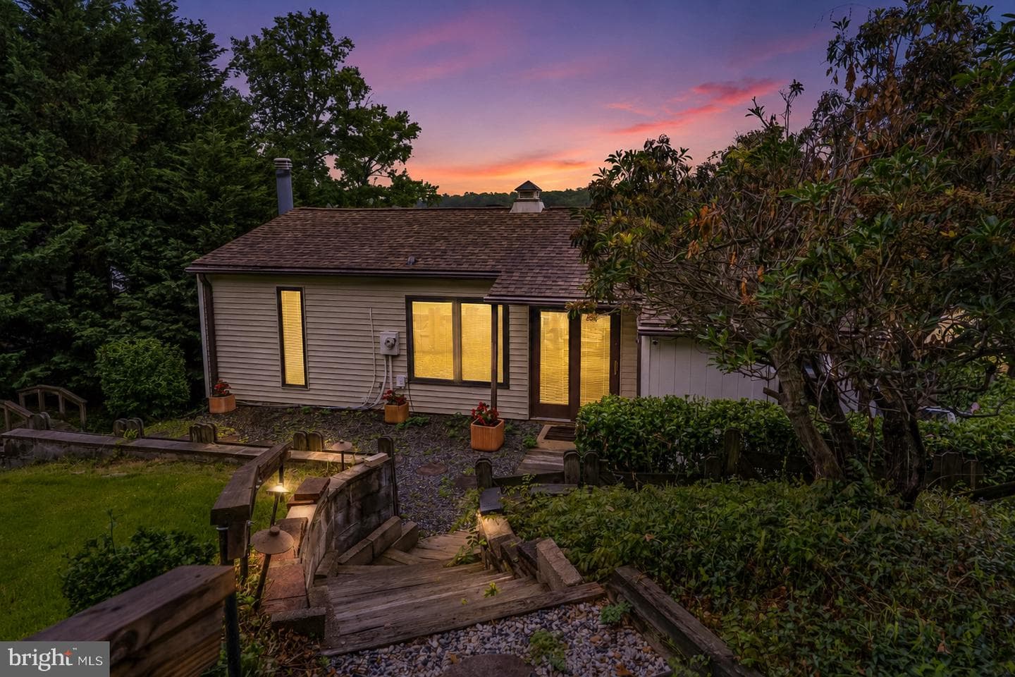 64 S Shore Road photo 3