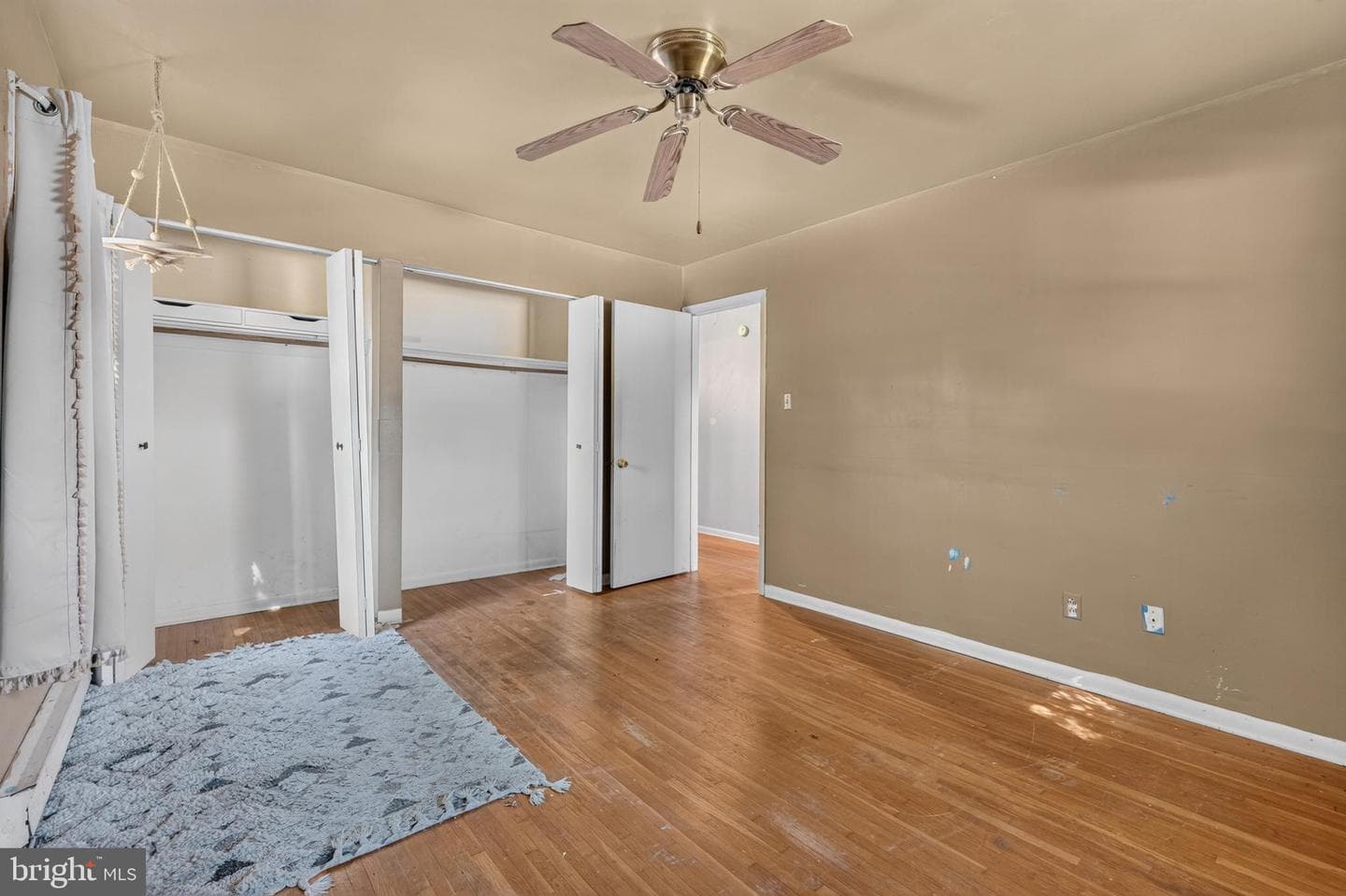 242 Courtney Drive photo 25