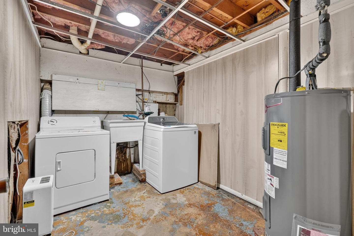 242 Courtney Drive photo 28
