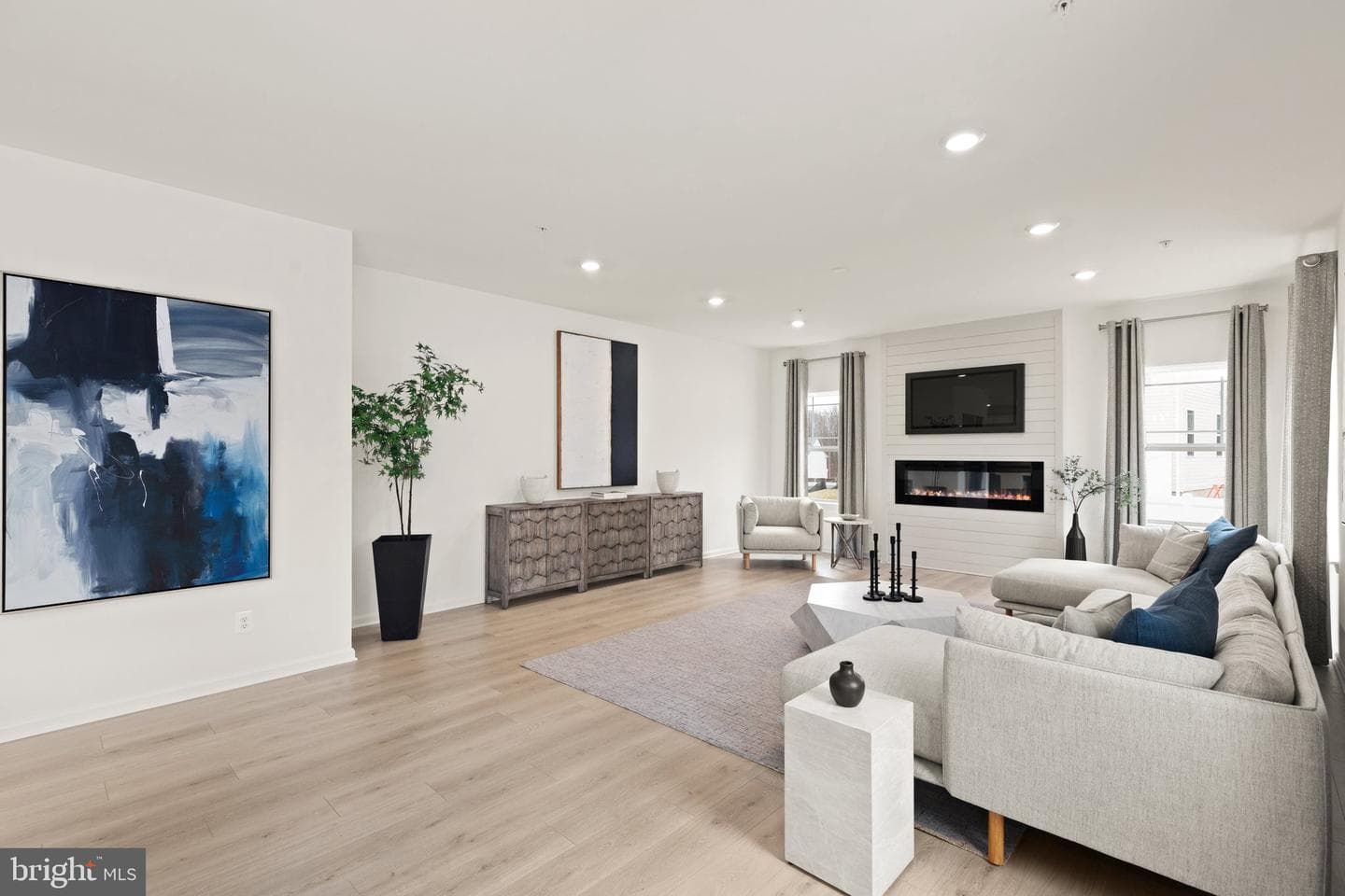 159 Fred Dr photo 5