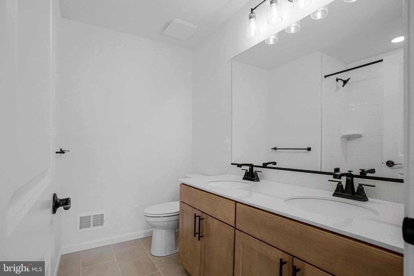 112 Catalpa Drive photo 24