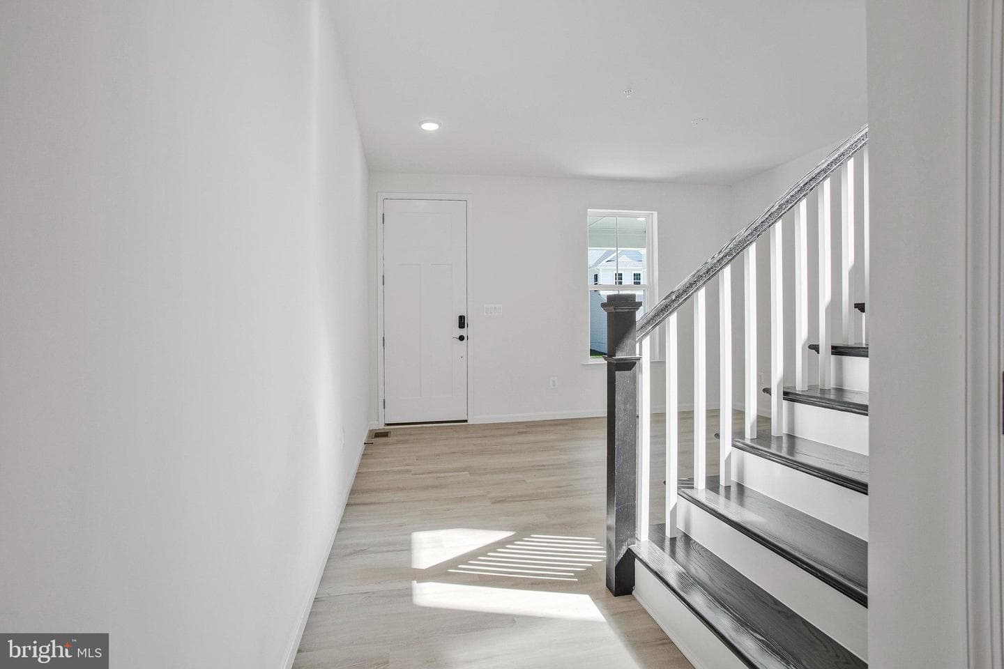 112 Catalpa Drive photo 9