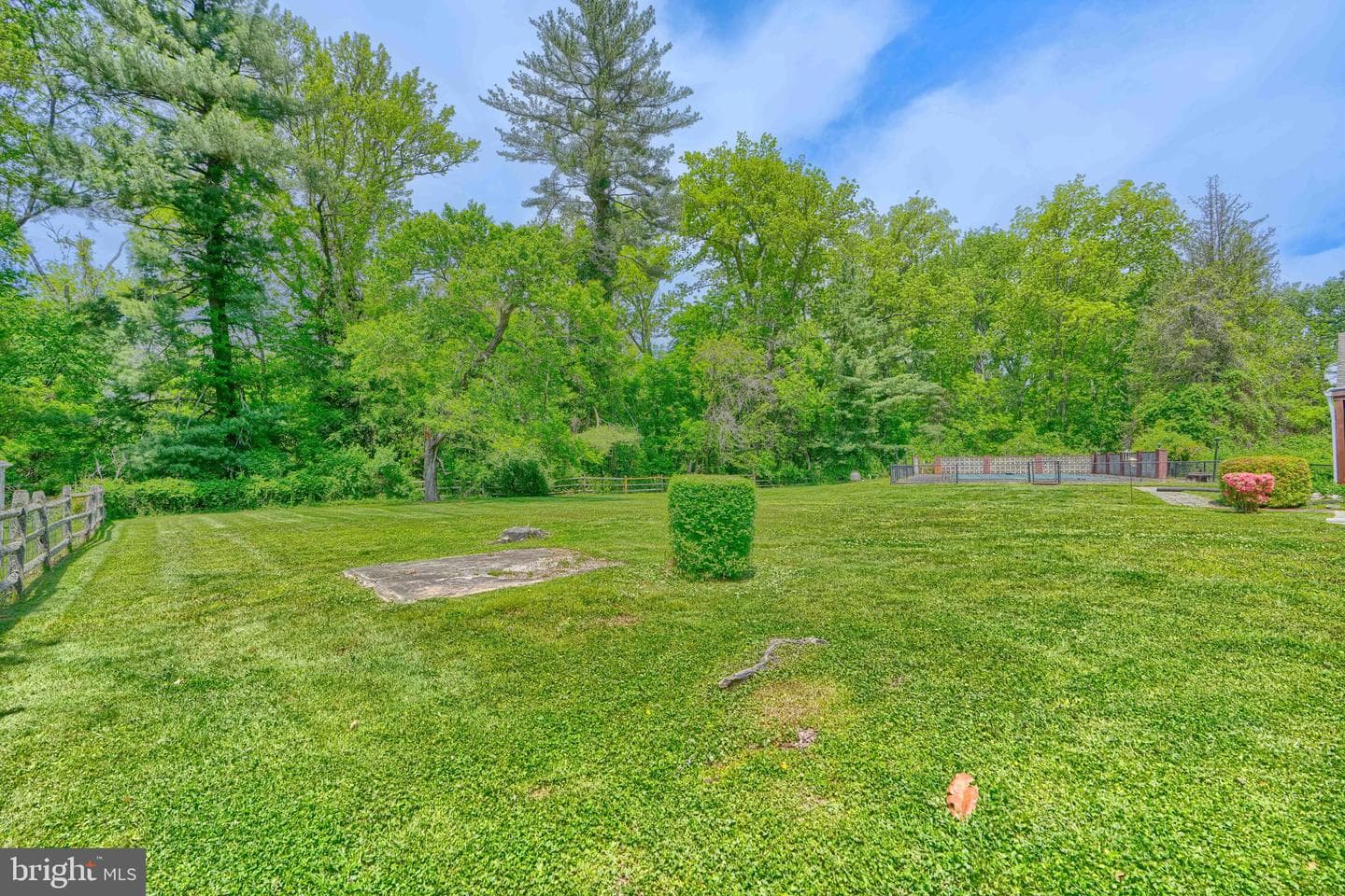 199 Riverside Drive photo 51