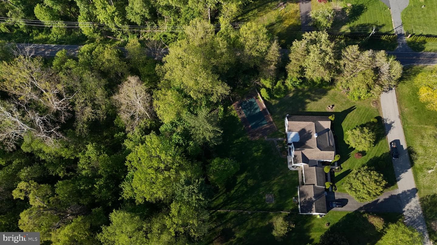 199 Riverside Drive photo 63