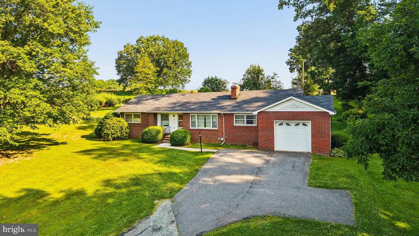 30 Coulter Lane photo 6