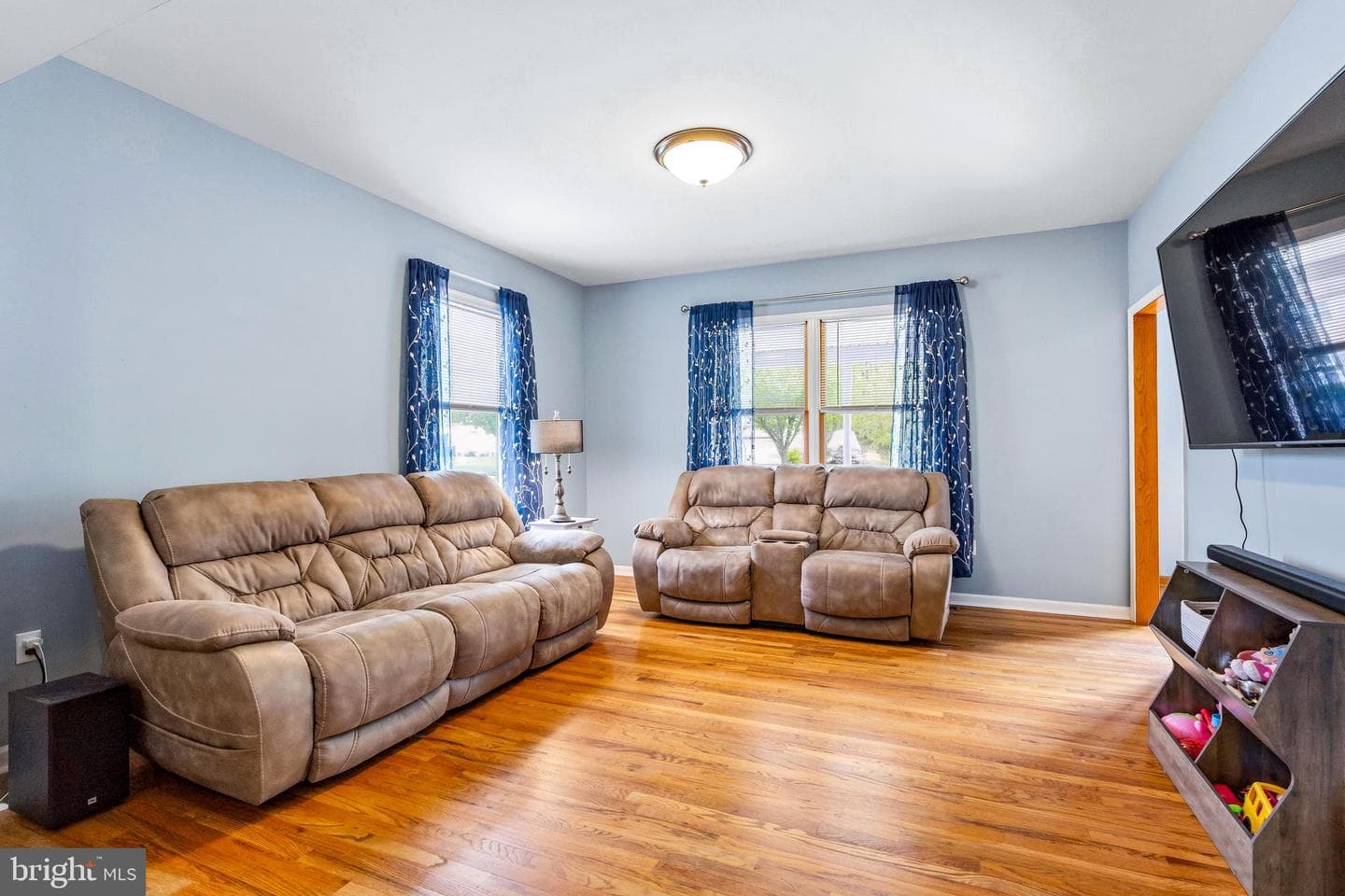 76 Watson Way photo 5