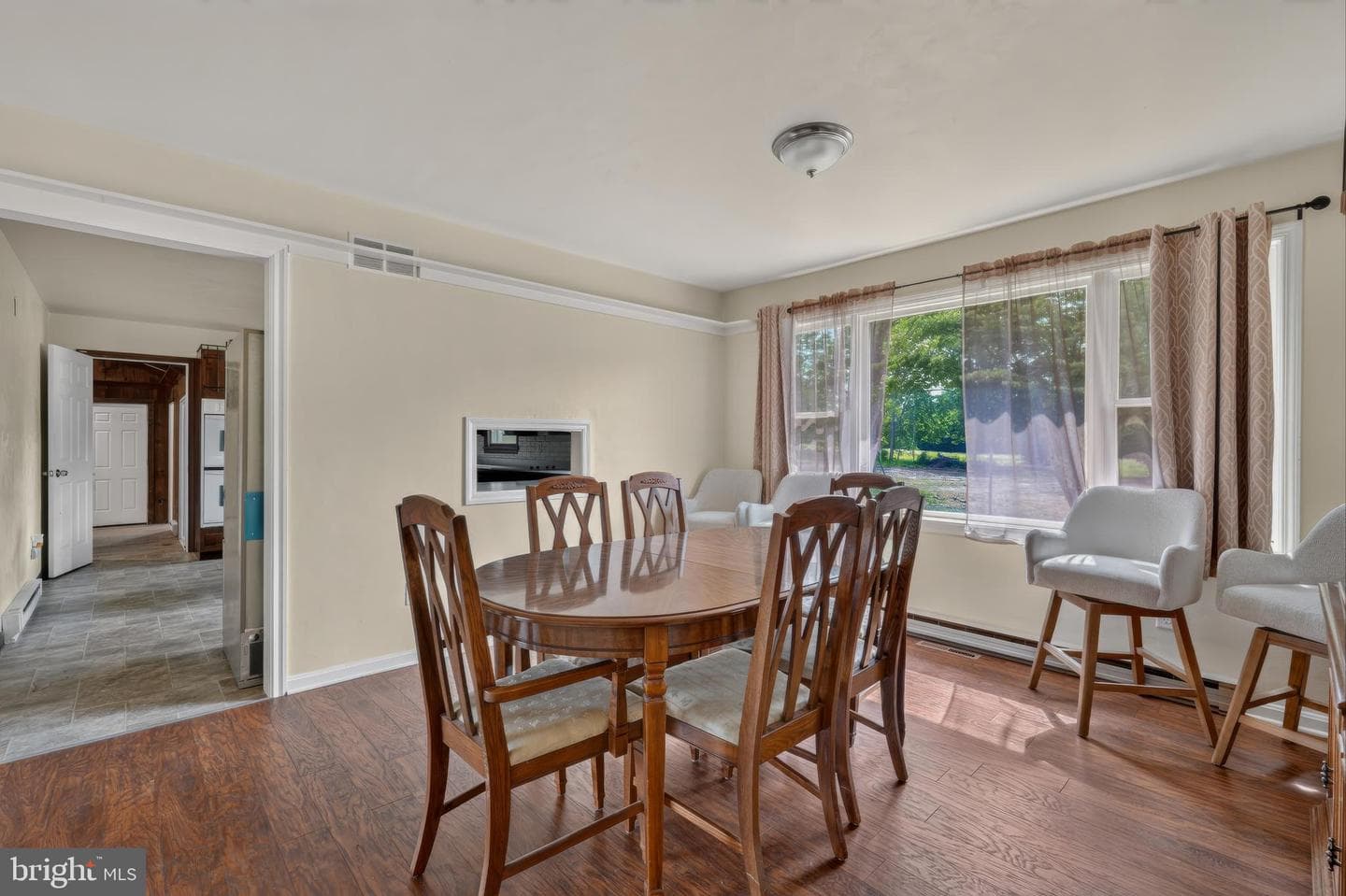 368 Appleton Road photo 16