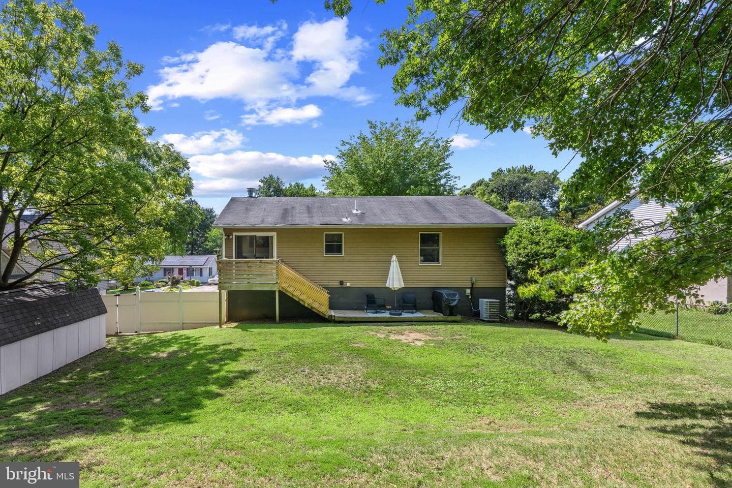 336 E Village Road photo 32