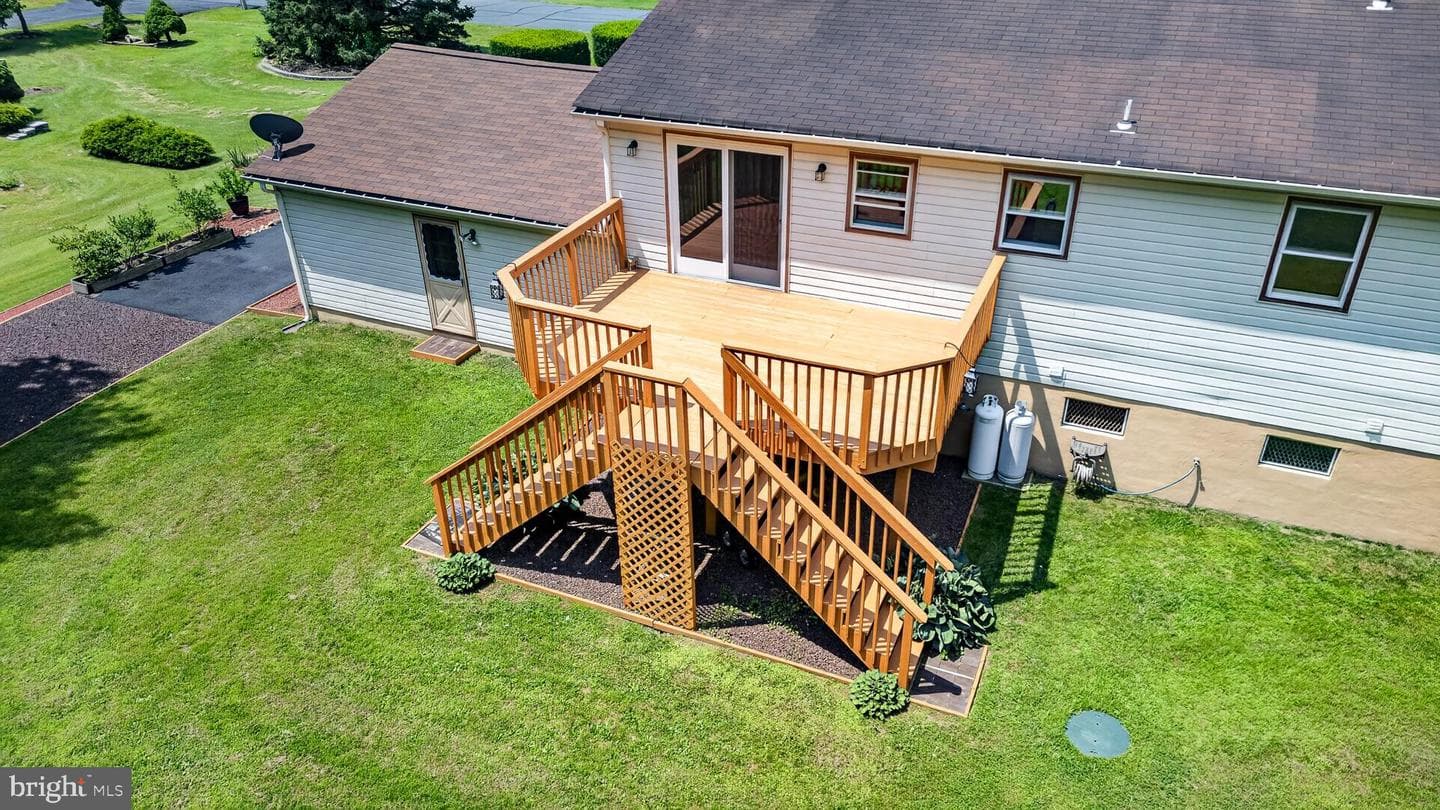 115 Brantwood Drive photo 34