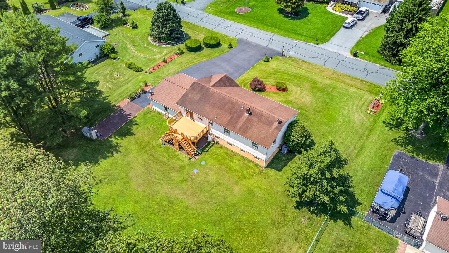 115 Brantwood Drive photo 35