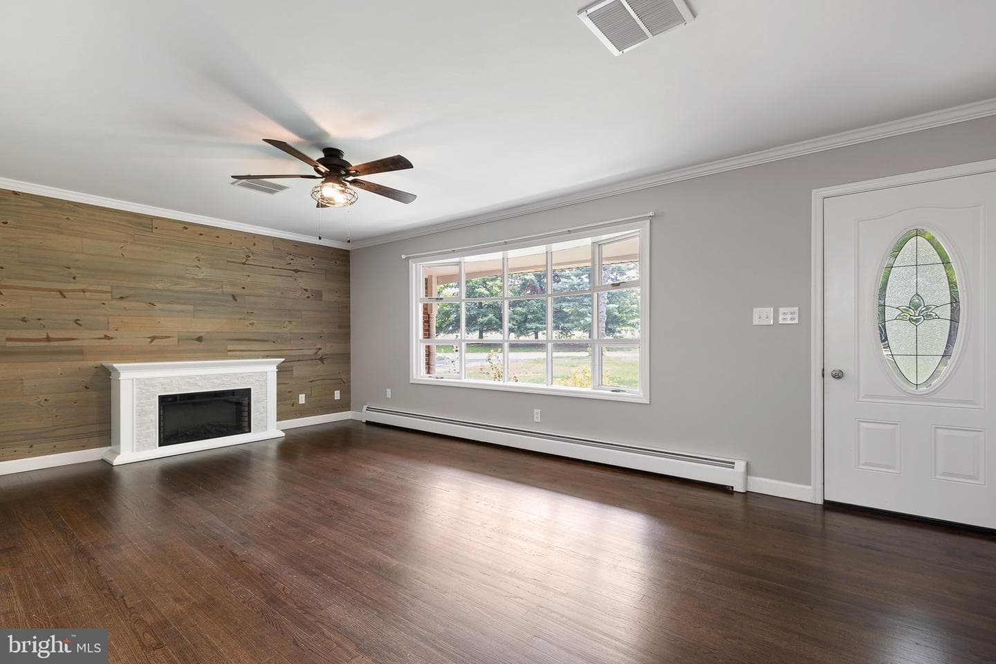 215 Calvert Road photo 15