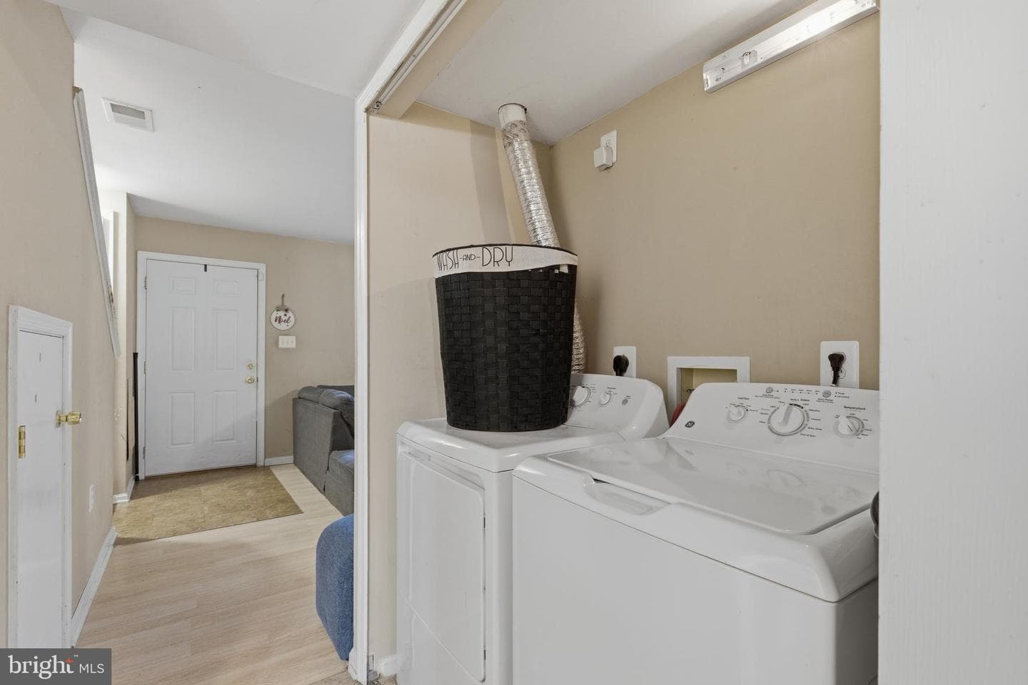 4044 Bluebird Drive photo 27
