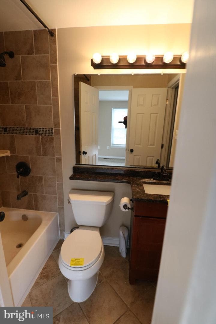 3729 Kempsford Field Place photo 10