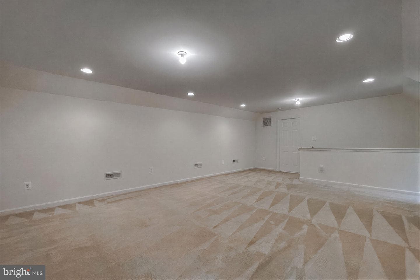9275 Crescent Lane photo 98