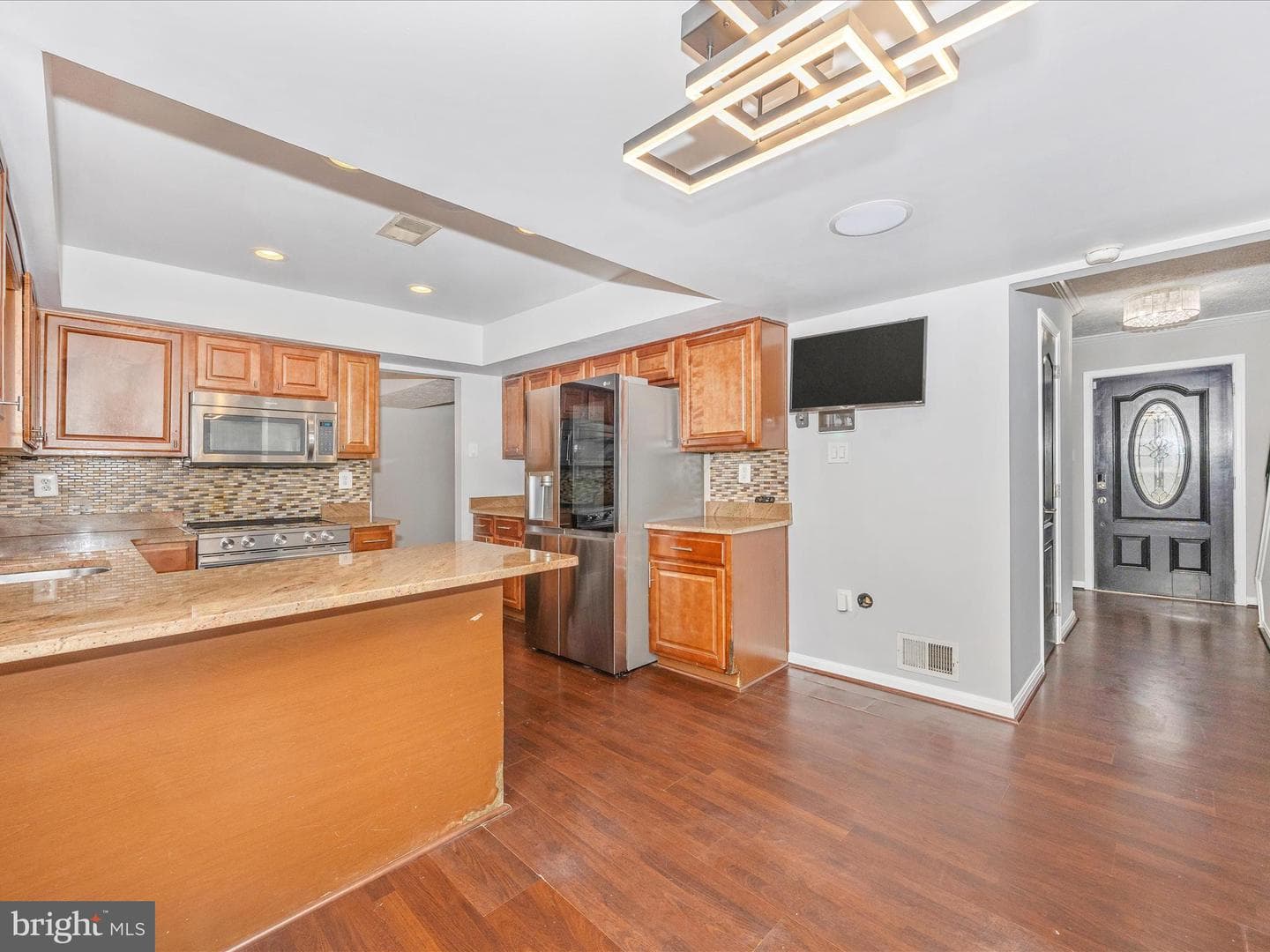 2584 Sussex Court photo 15