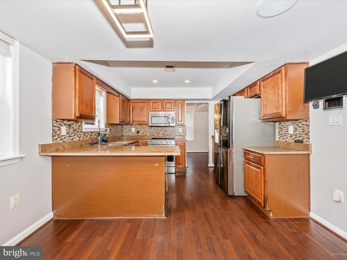 2584 Sussex Court photo 17