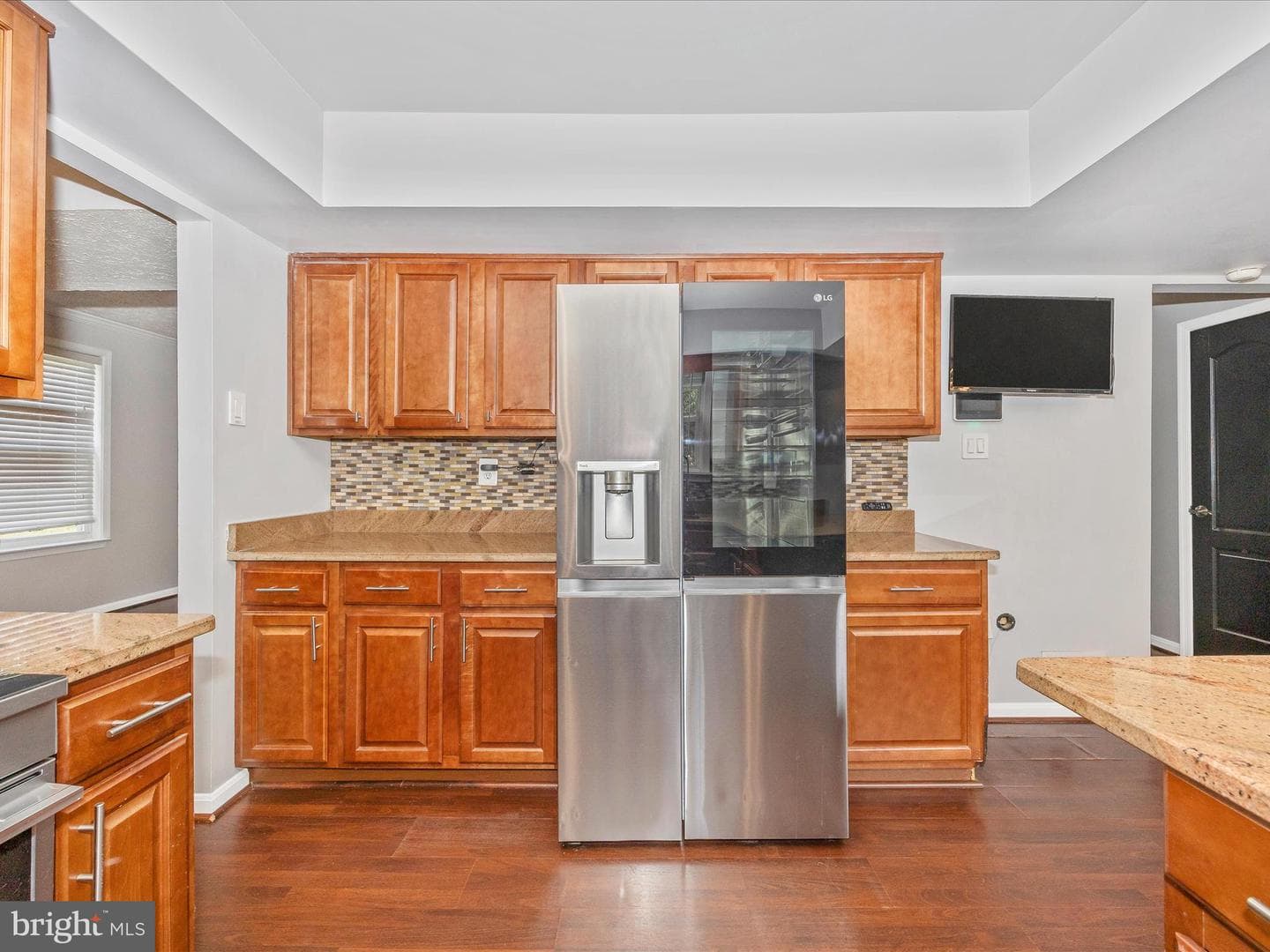 2584 Sussex Court photo 23