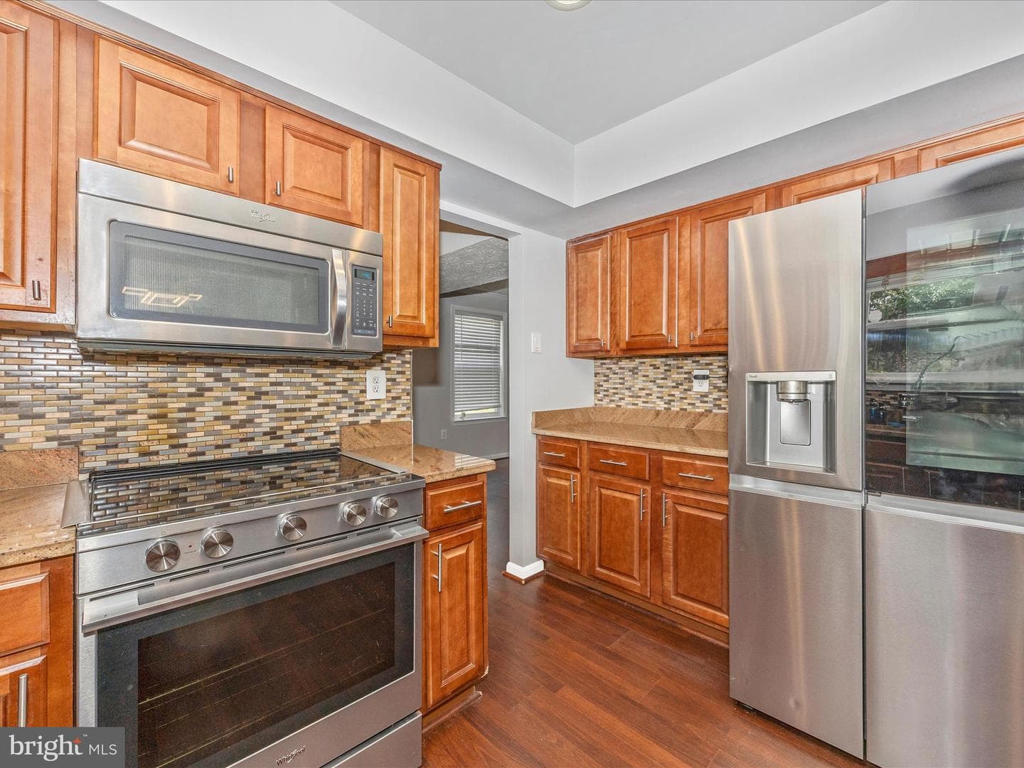 2584 Sussex Court photo 24
