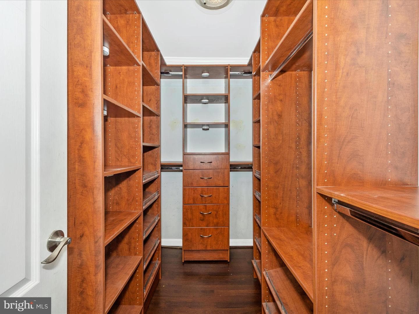 2584 Sussex Court photo 31