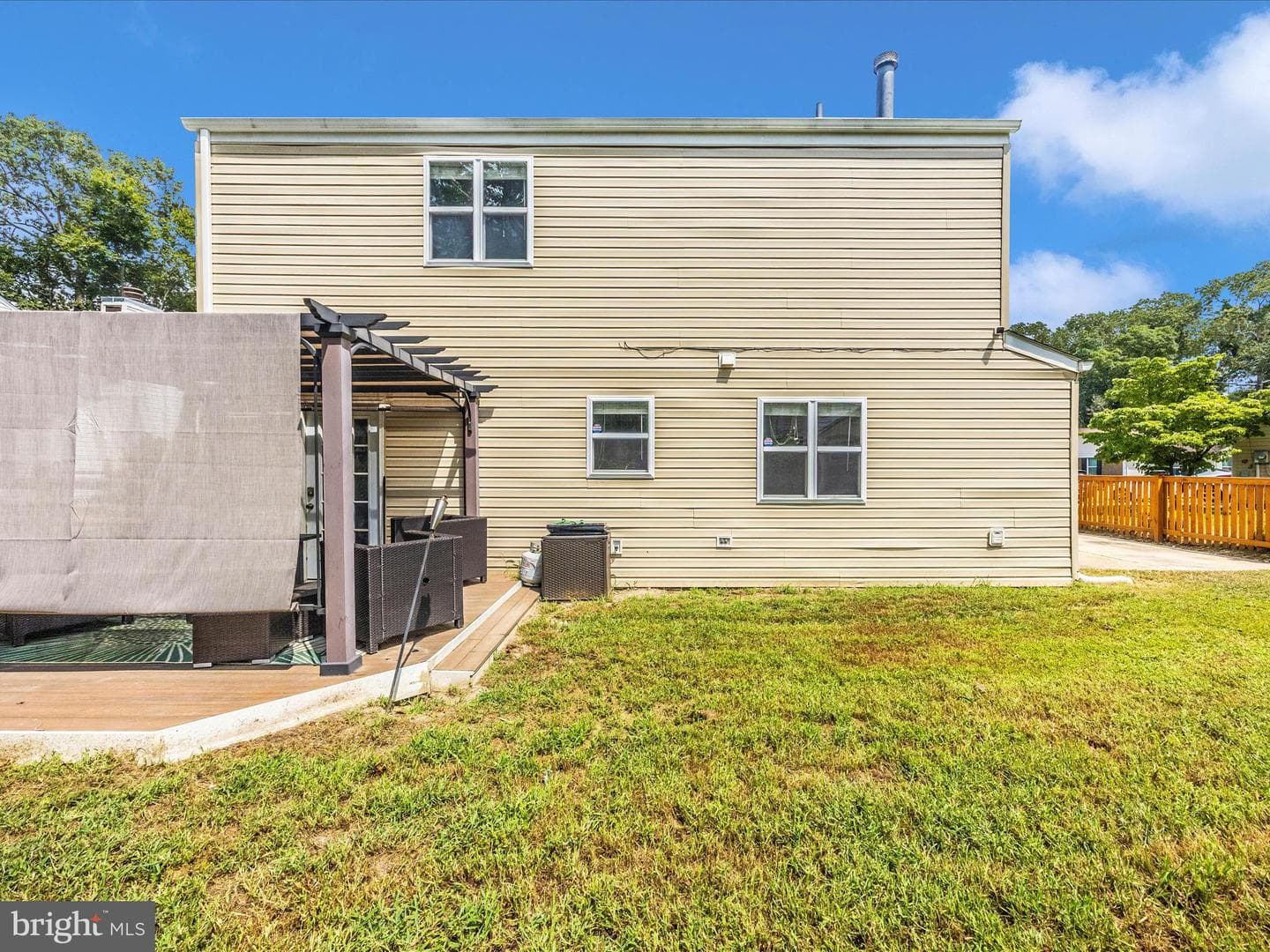 2584 Sussex Court photo 48