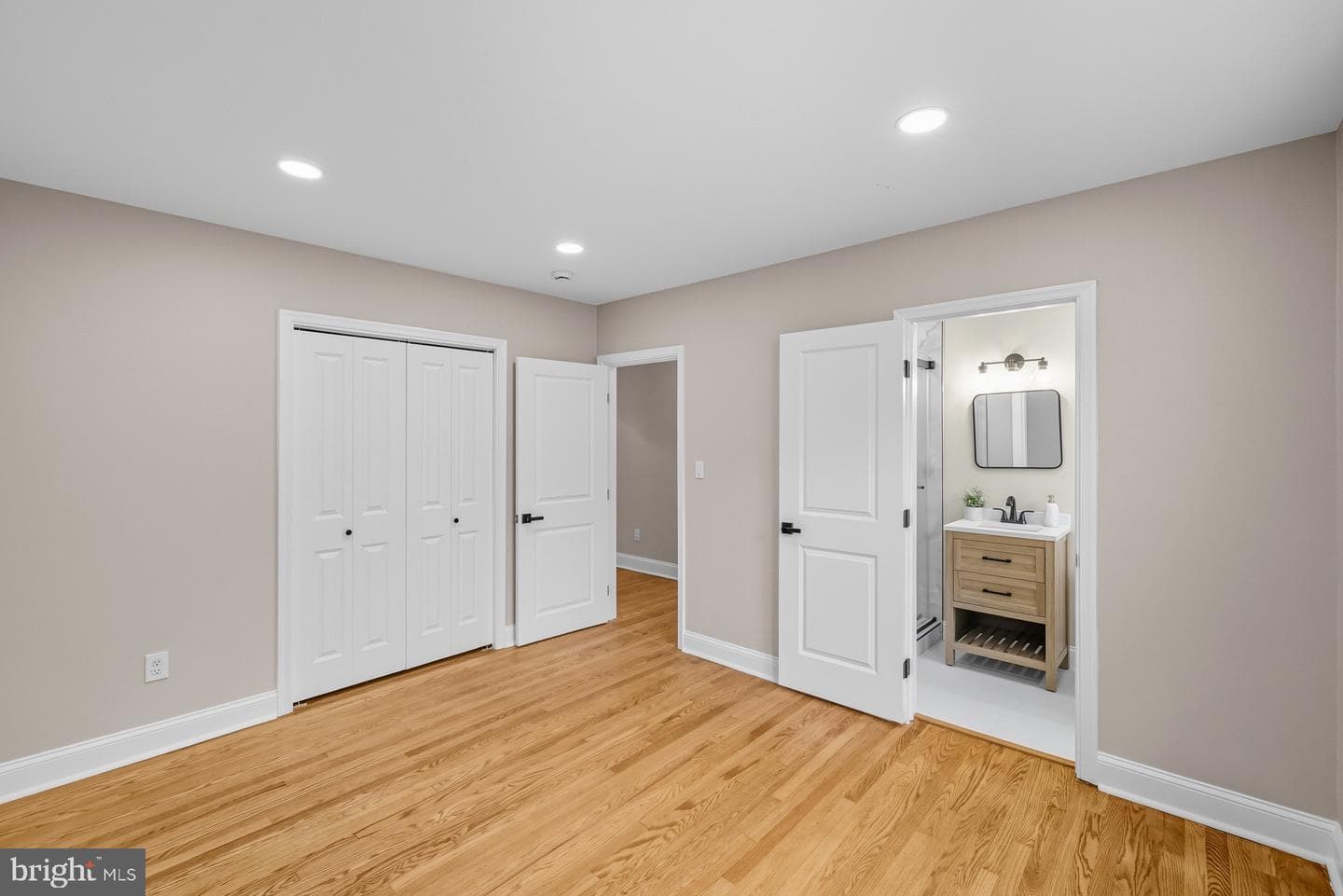310 Spruce Street photo 27