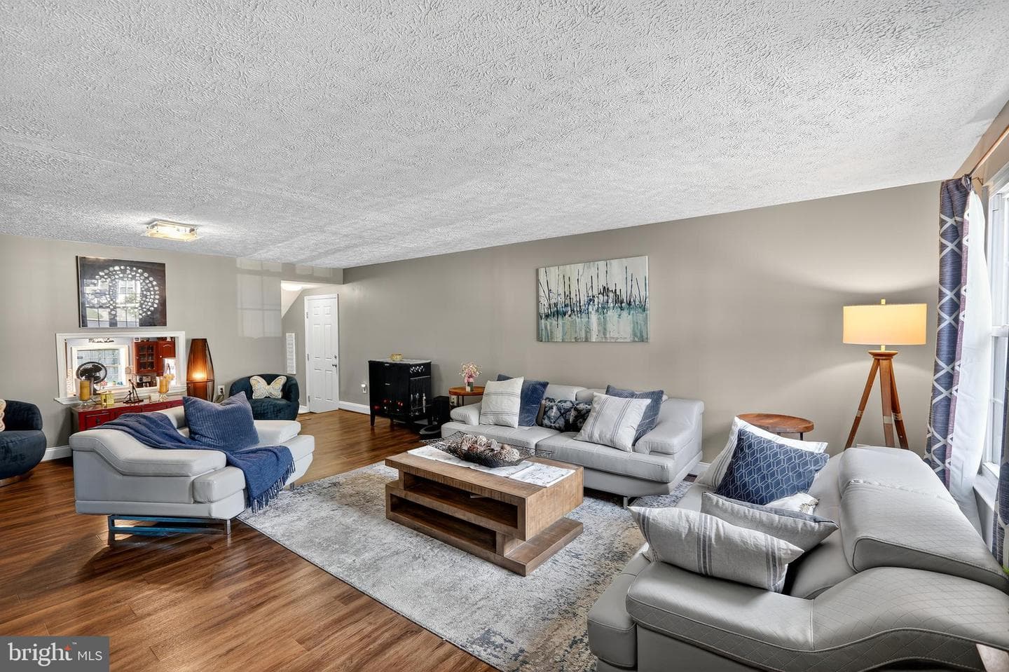 2103 Gibbons Court photo 10