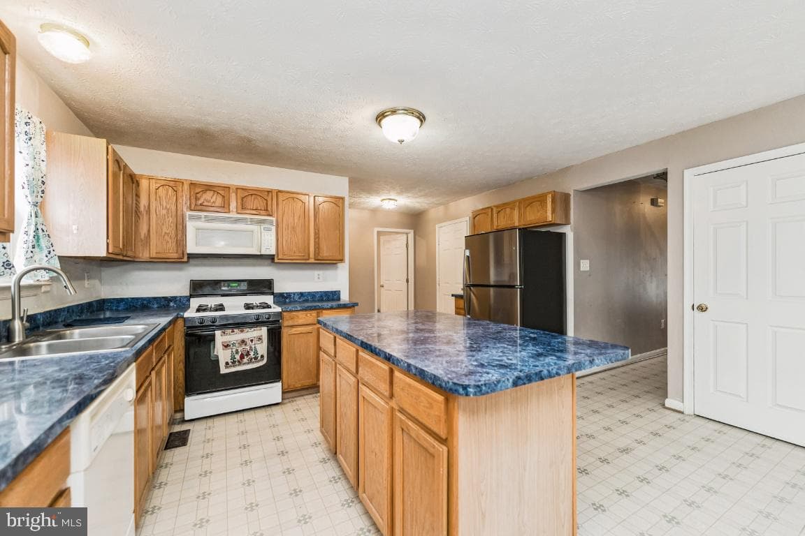 2264 Rolling Meadows Street photo 8
