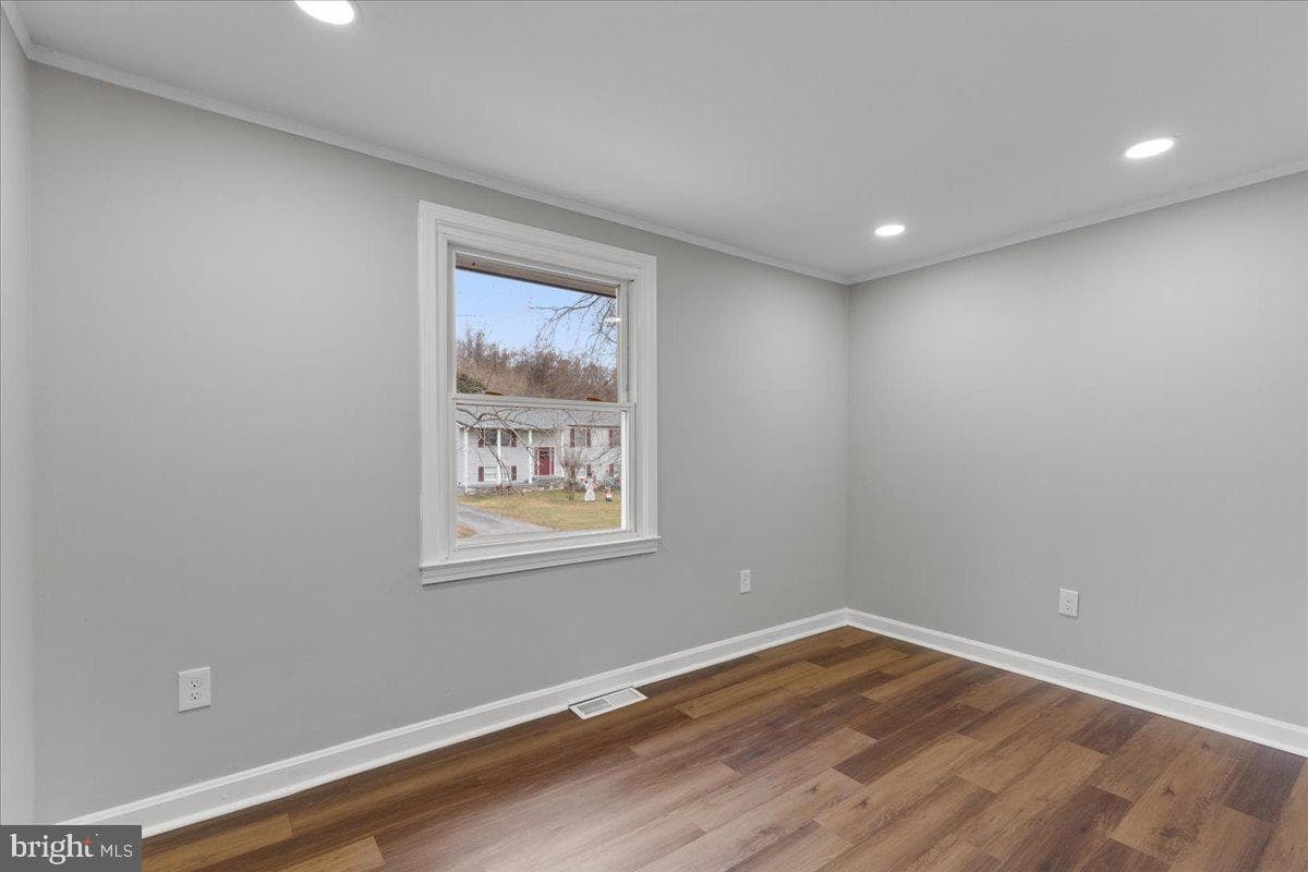 9419 Fendall Lane photo 17