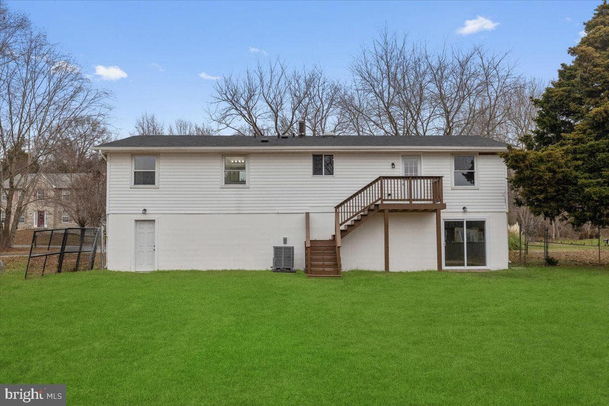 9419 Fendall Lane photo 35
