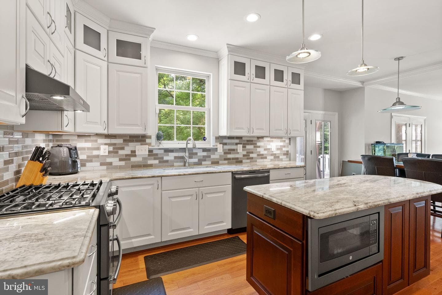 6734 Newcastle Court photo 11