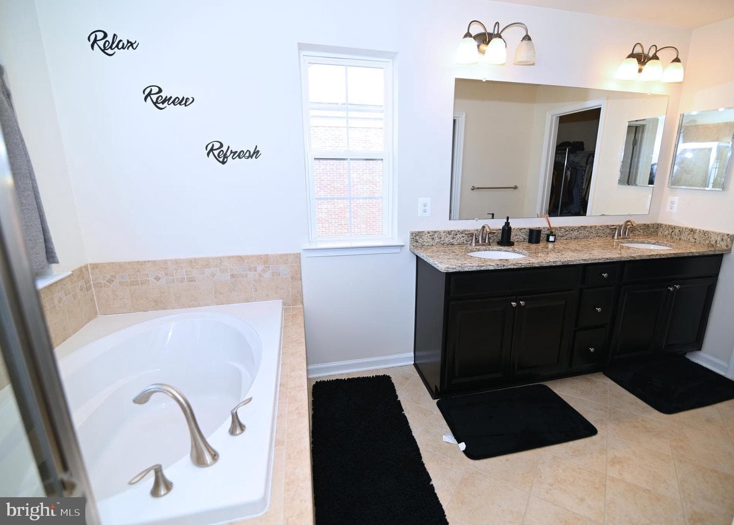 5335 Tweeddale Place photo 34