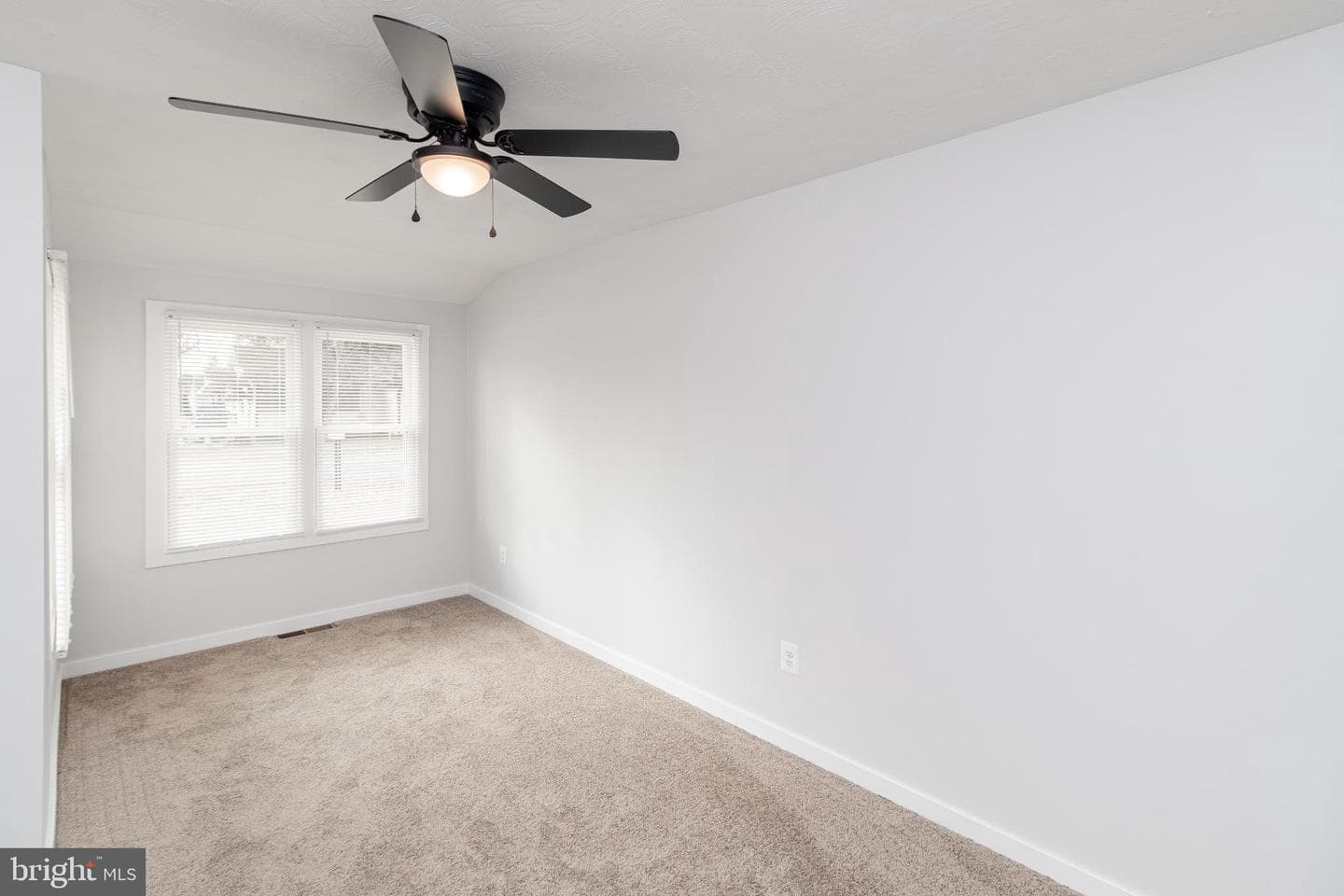 4410 Strauss Avenue photo 13