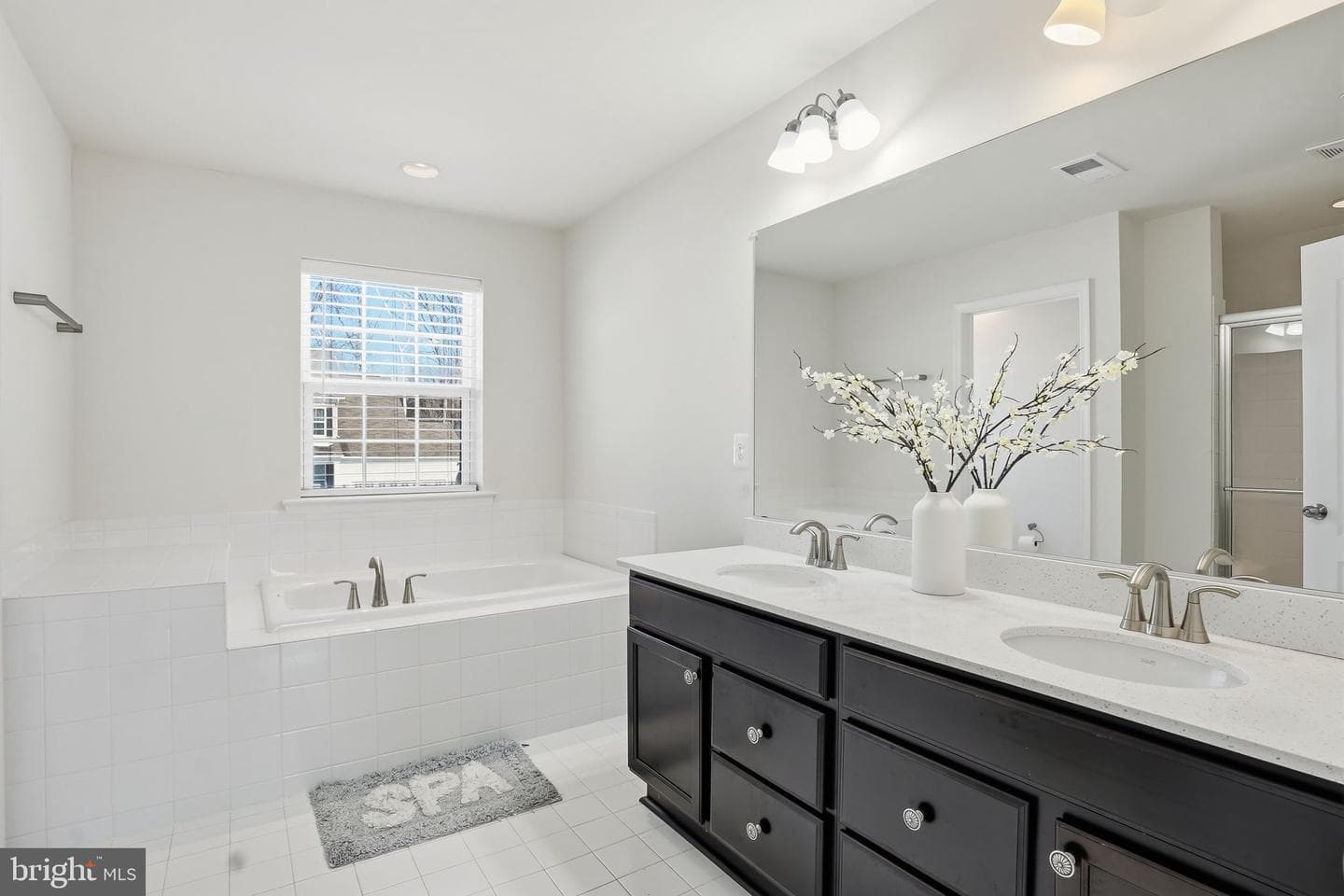 2907 Galahad Court photo 4