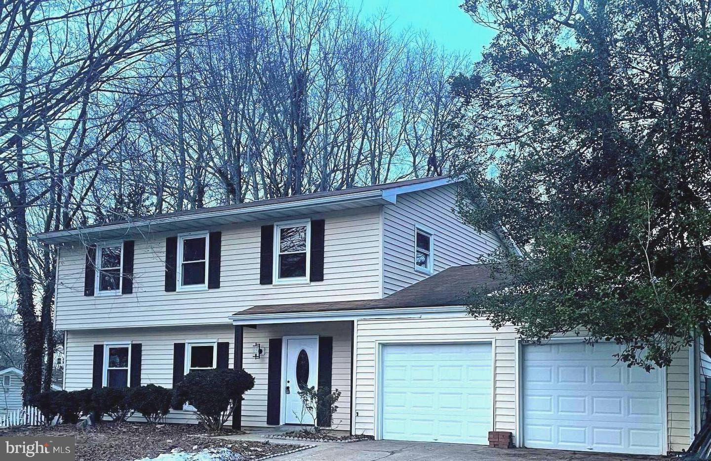 2106 Boxwood Circle