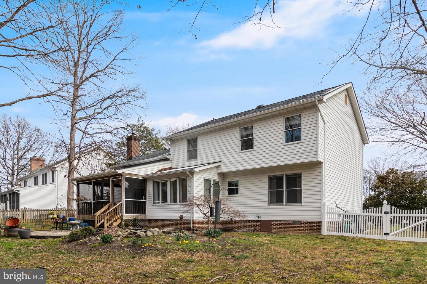 1013 Suffolk Drive photo 6