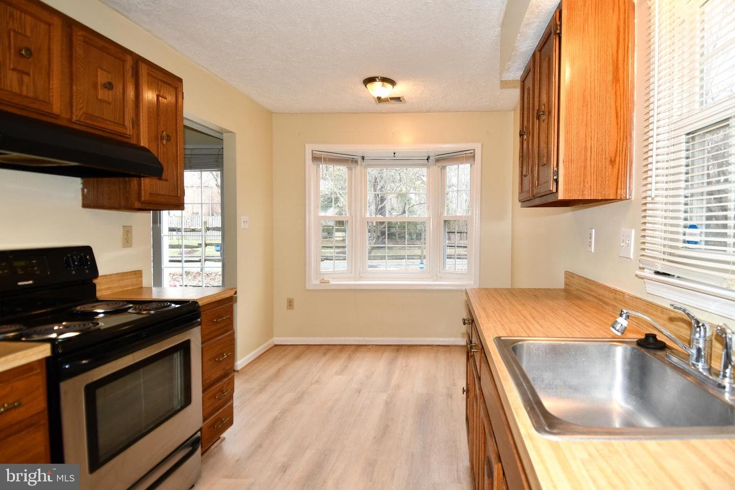 6724 Dolphin Court photo 12