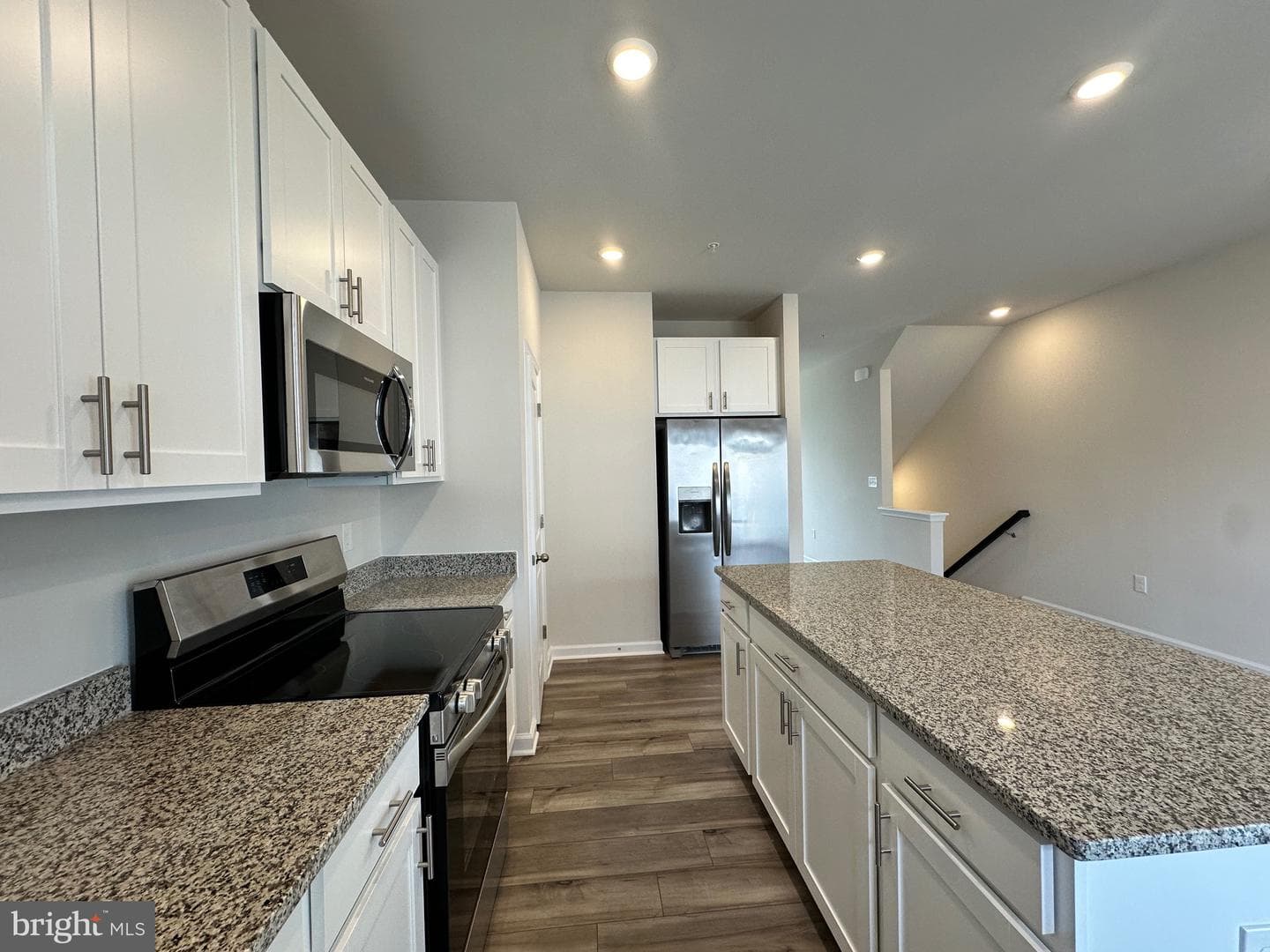 5613 Ludlow Place photo 7