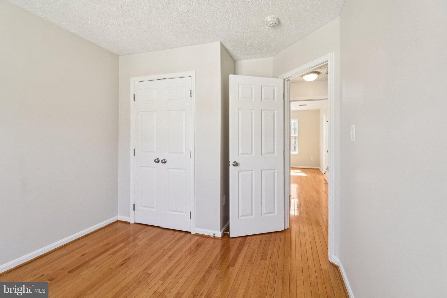 8033 Bloomsbury Place photo 34