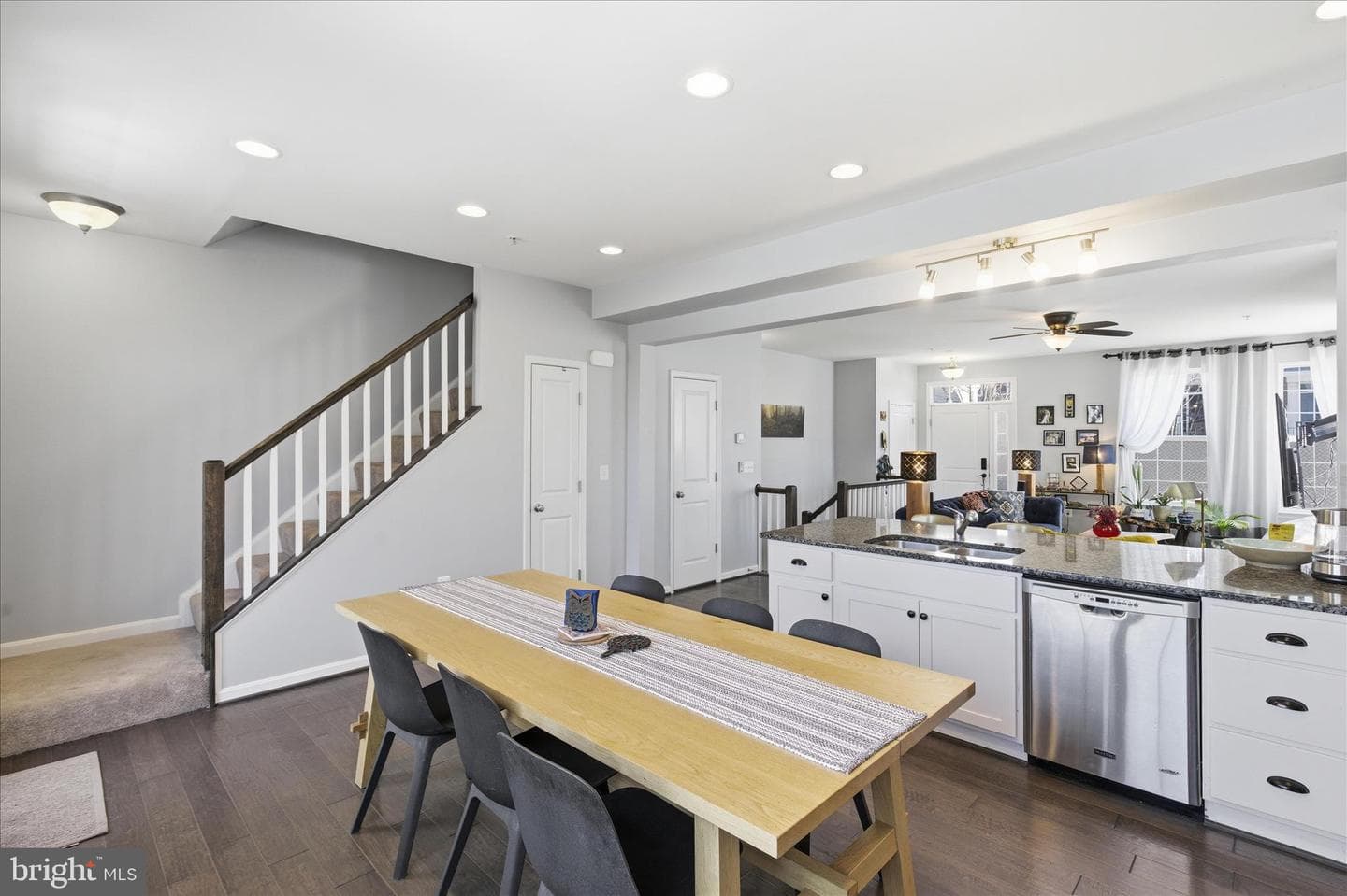 16 Mustang Drive photo 11