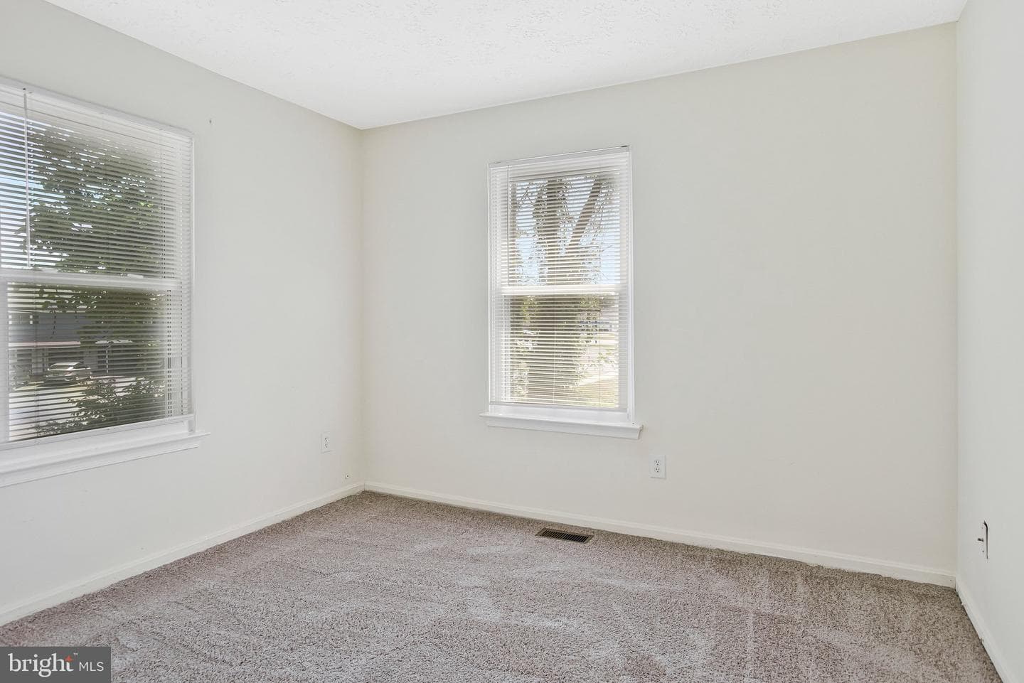 1 Dale Drive photo 29