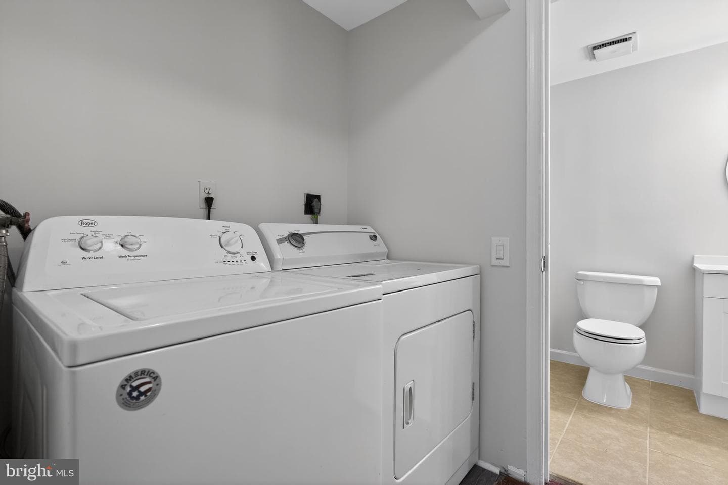 2587 Robinson Place photo 19