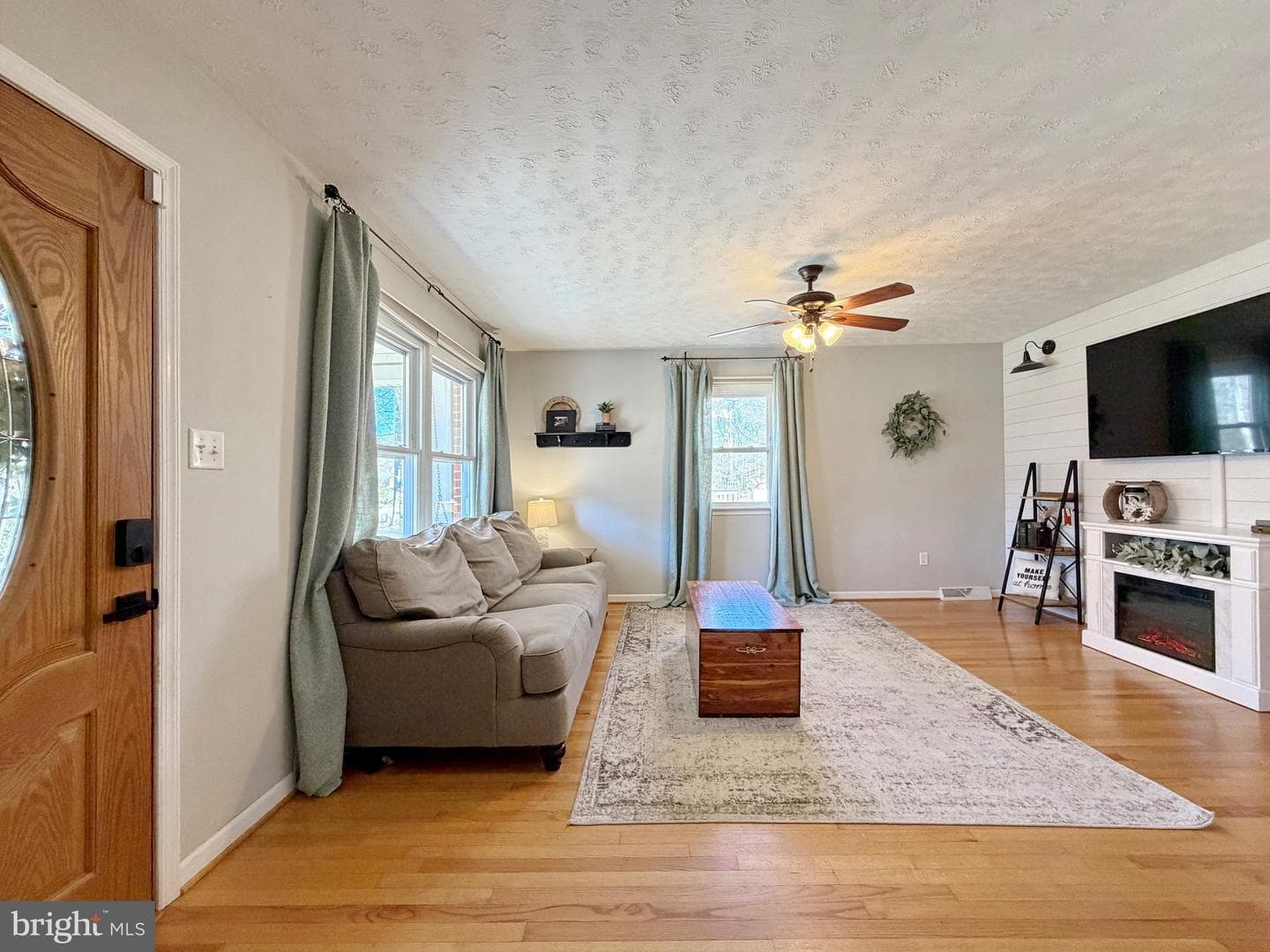 10322 Charles Street photo 22