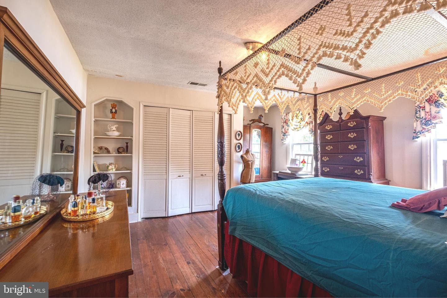 13922 River Road photo 26